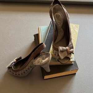 Elegant Brown Peep-Toe Heels with Bow